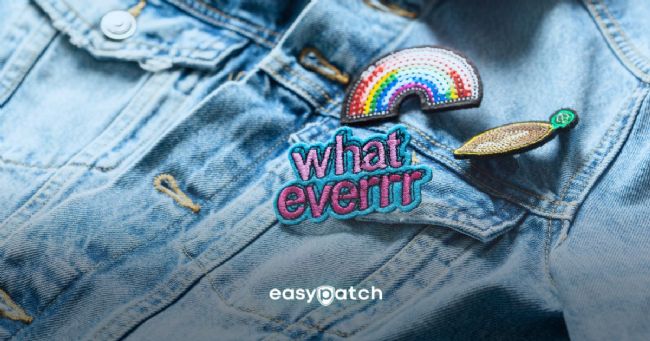 Patches bordados ou PVC: qual escolher
